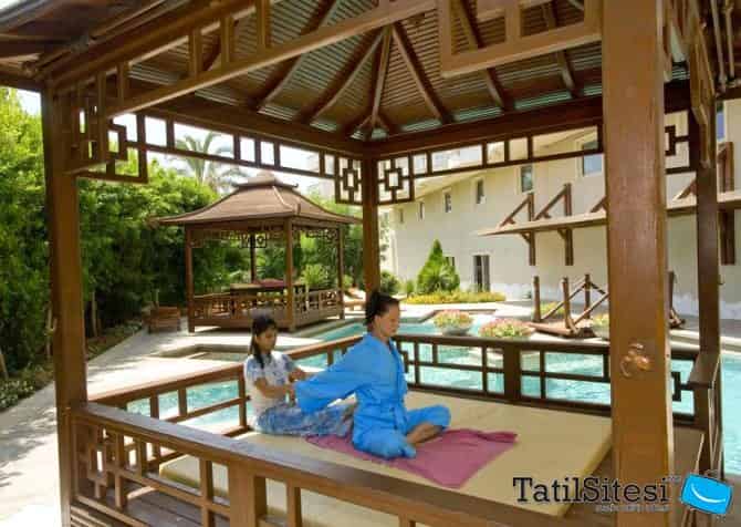 Crystal Admiral Resort Suites Spa 